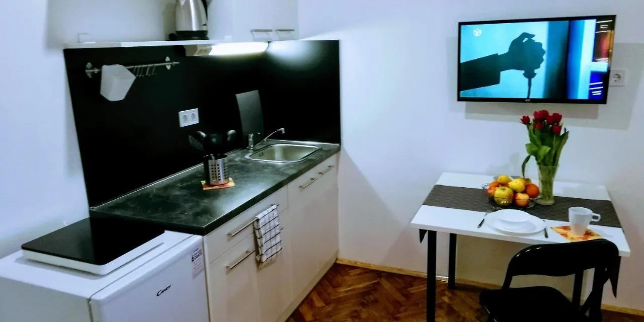 Pula Center Green Park Apartments And Rooms