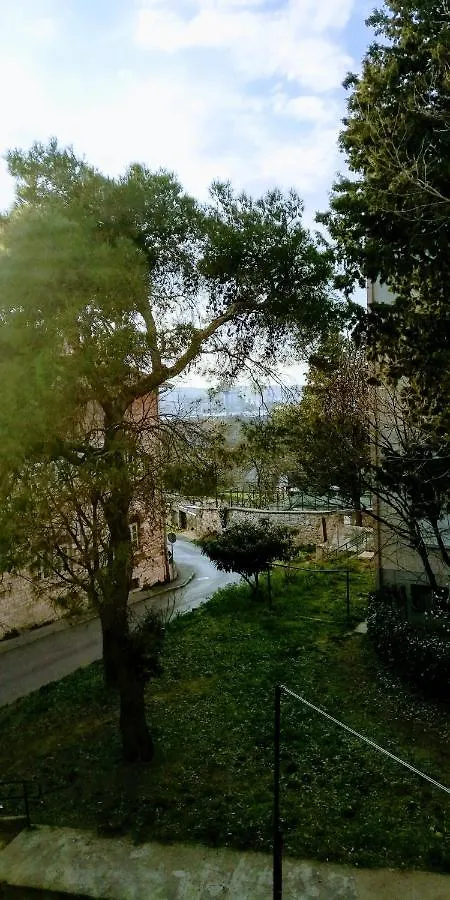 Pula Center Green Park Apartments And Rooms