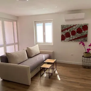 apartments-junior.hotelinzadar.com/