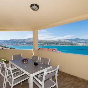 Bluesky , Trogir Chorwacja