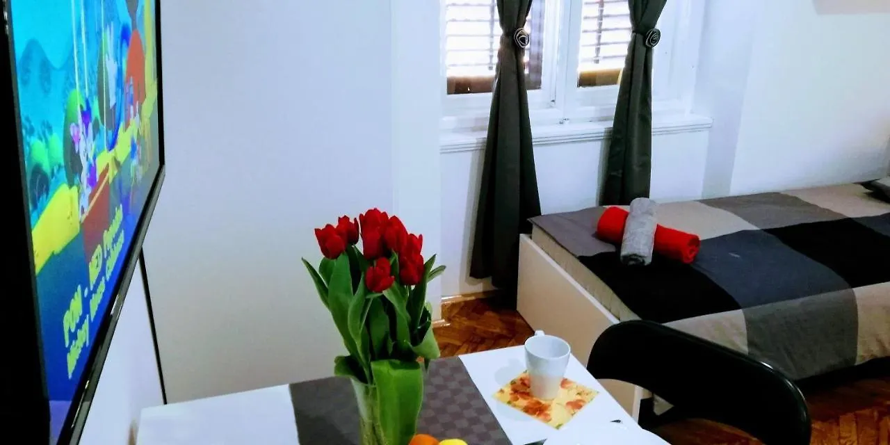 Pula Center Green Park Apartments And Rooms