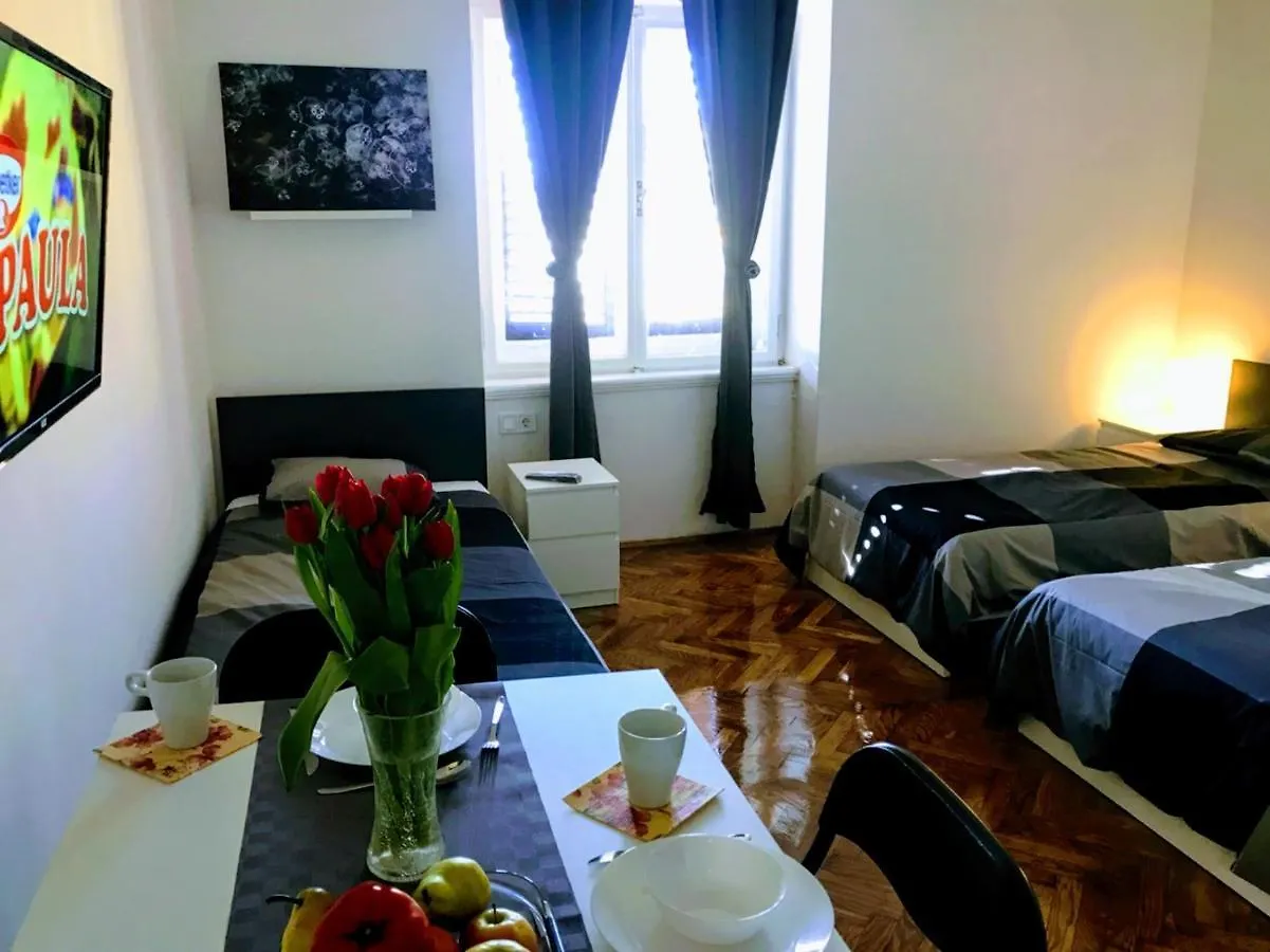 Pula Center Green Park Apartments And Rooms