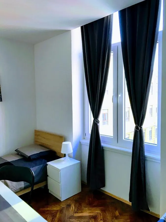 Pula Center Green Park Apartments And Rooms