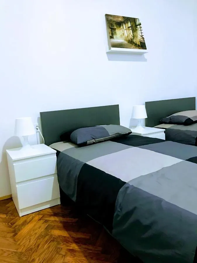 Pula Center Green Park Apartments And Rooms Croazia