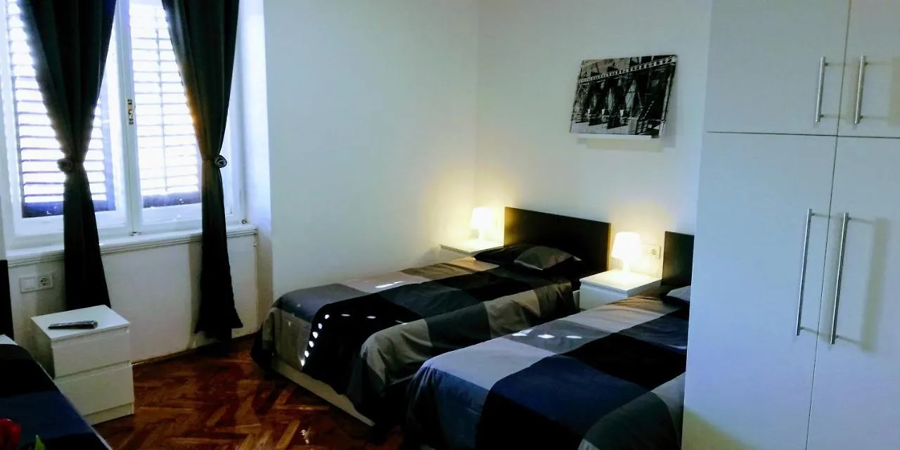 Pula Center Green Park Apartments And Rooms 0*,