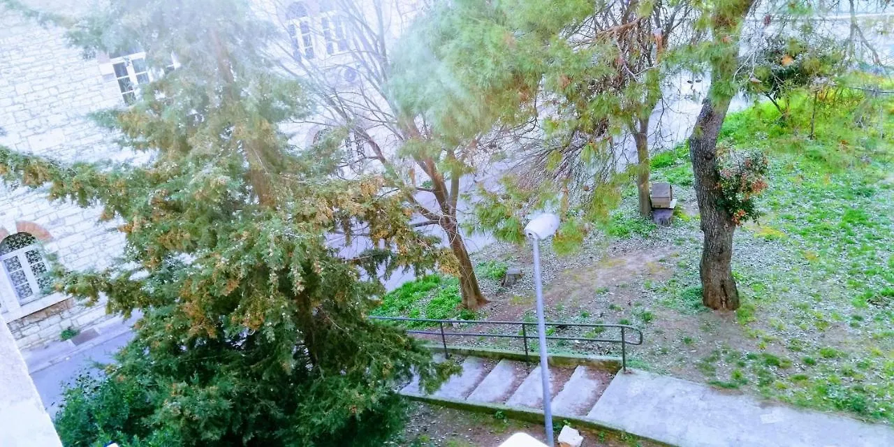 Pula Center Green Park Apartments And Rooms 0*,  Croatia