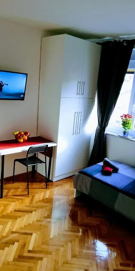 Pula Center Green Park Apartments And Rooms