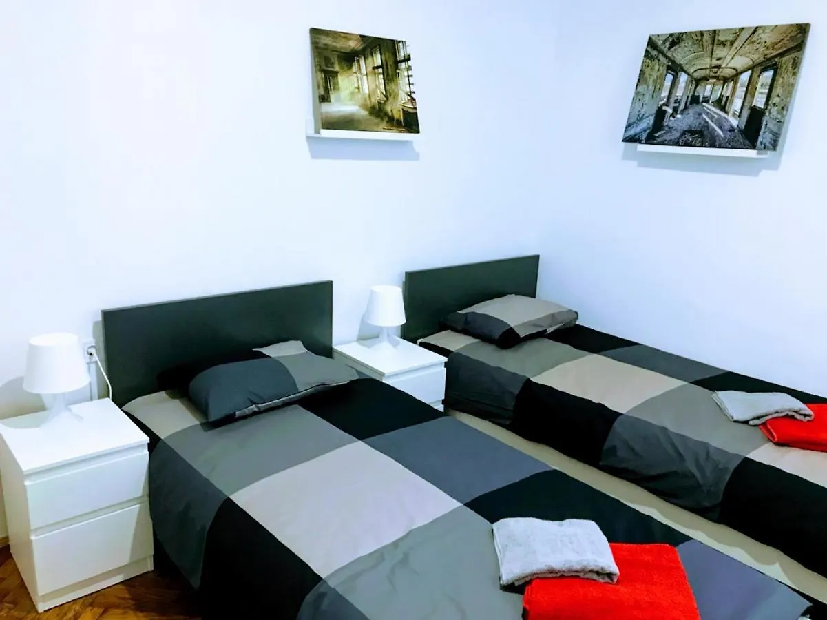 Pula Center Green Park Apartments And Rooms
